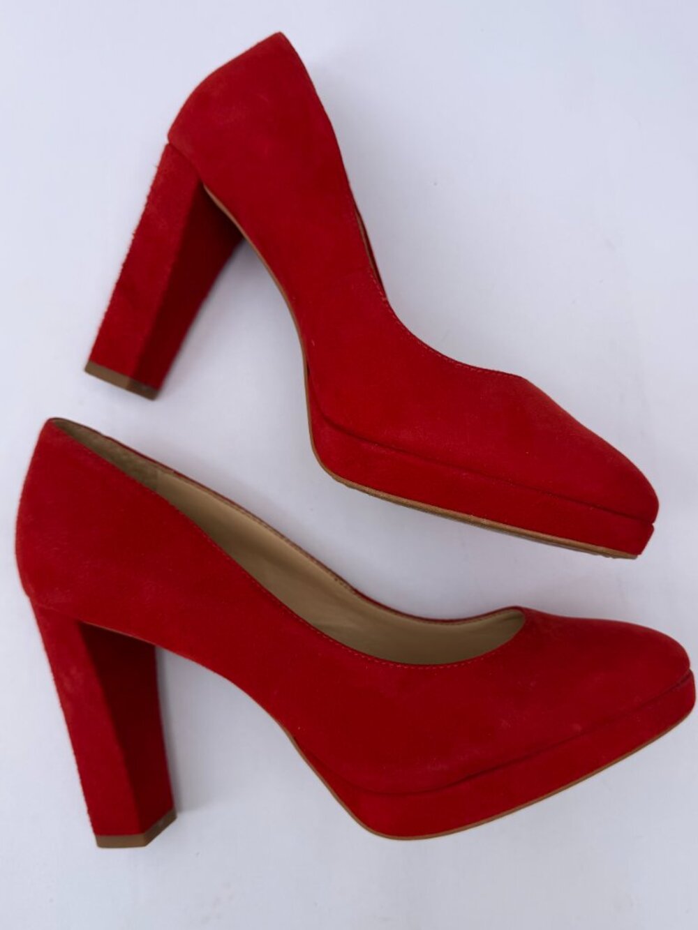 Vince Camuto Halria Red Suede Platform Pumps Sz 8 M Block Heel Made in Brazil